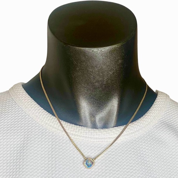 Avon Cubic Zirconia Pendant Necklace Octagon Shaped with Gold Chain - Picture 1 of 4
